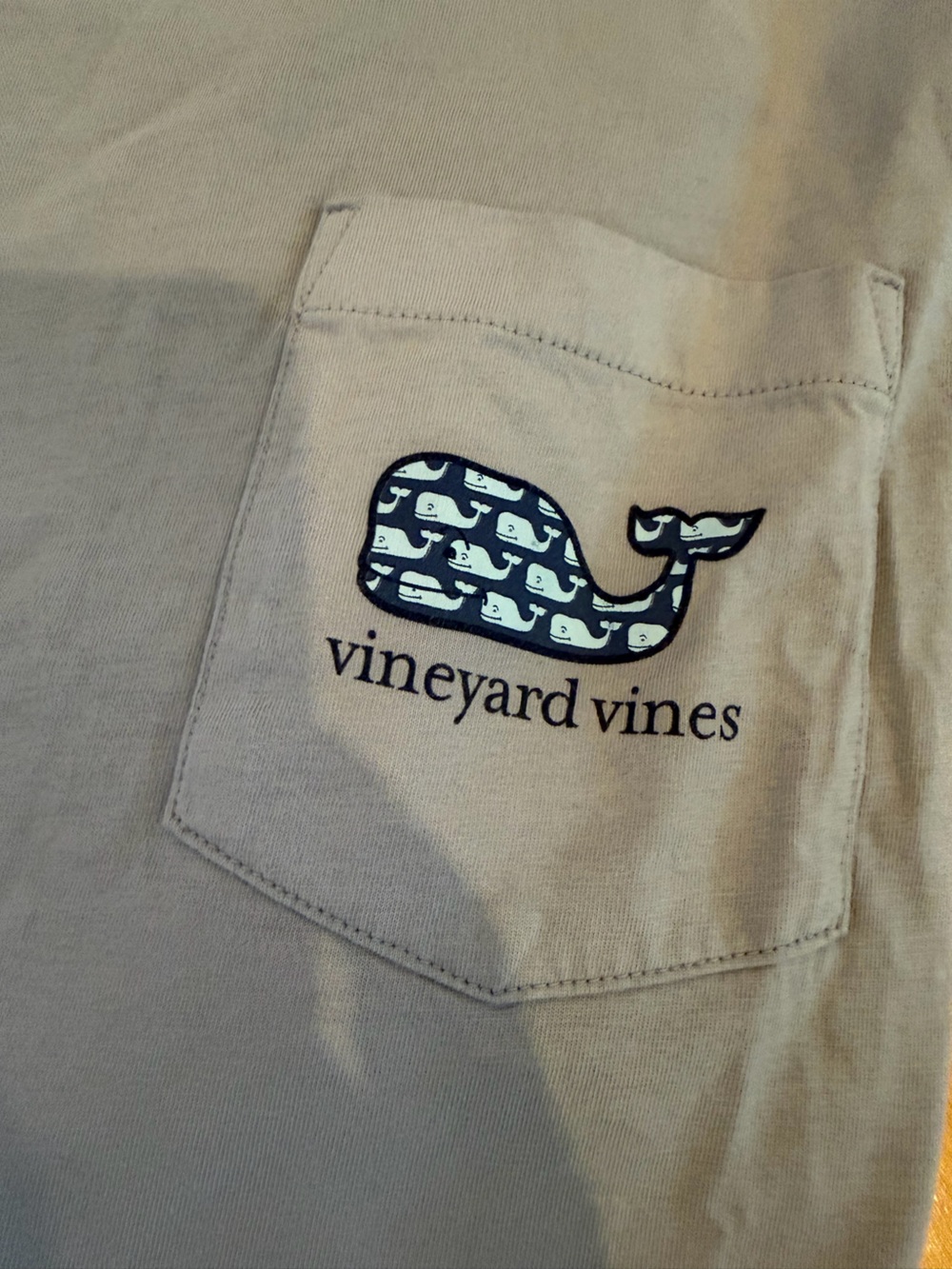Vineyard Vines Navy Whale Logo Graphic Tee Gray - Picture 2 of 9